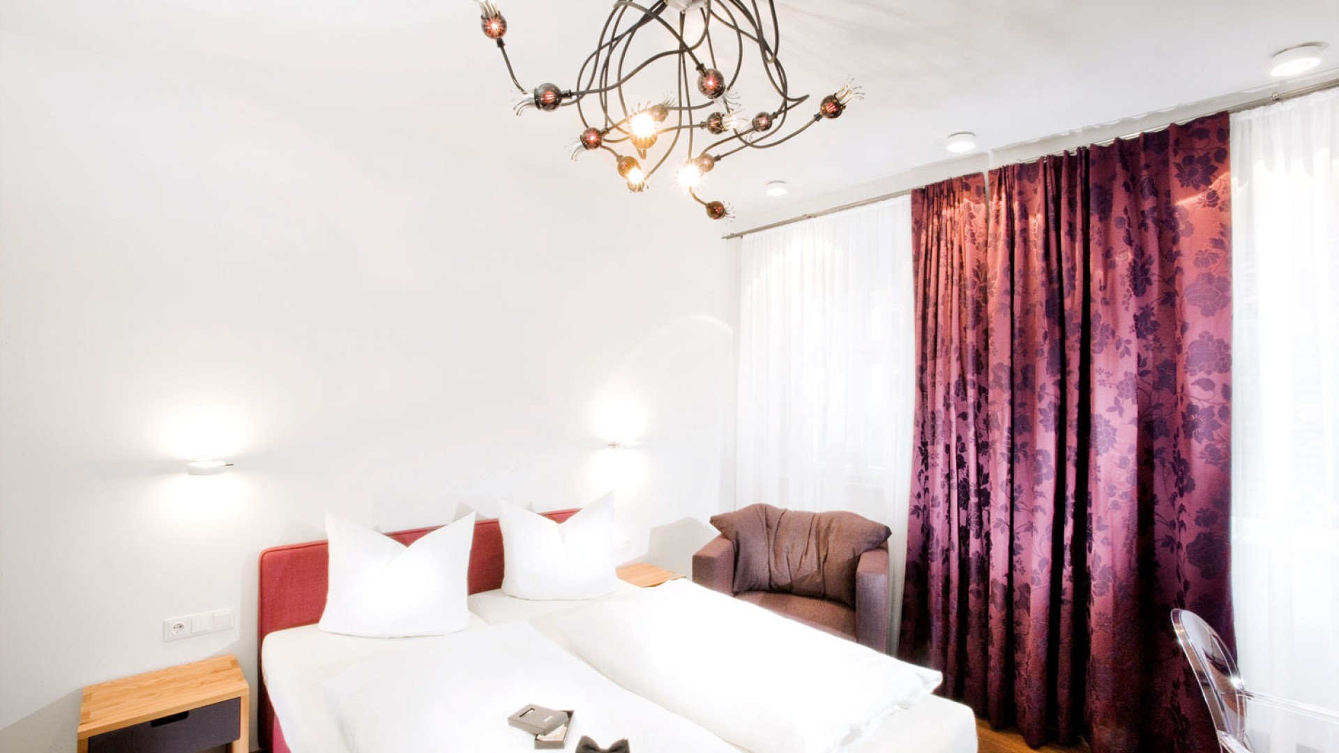 Studio / Burggrafen Room